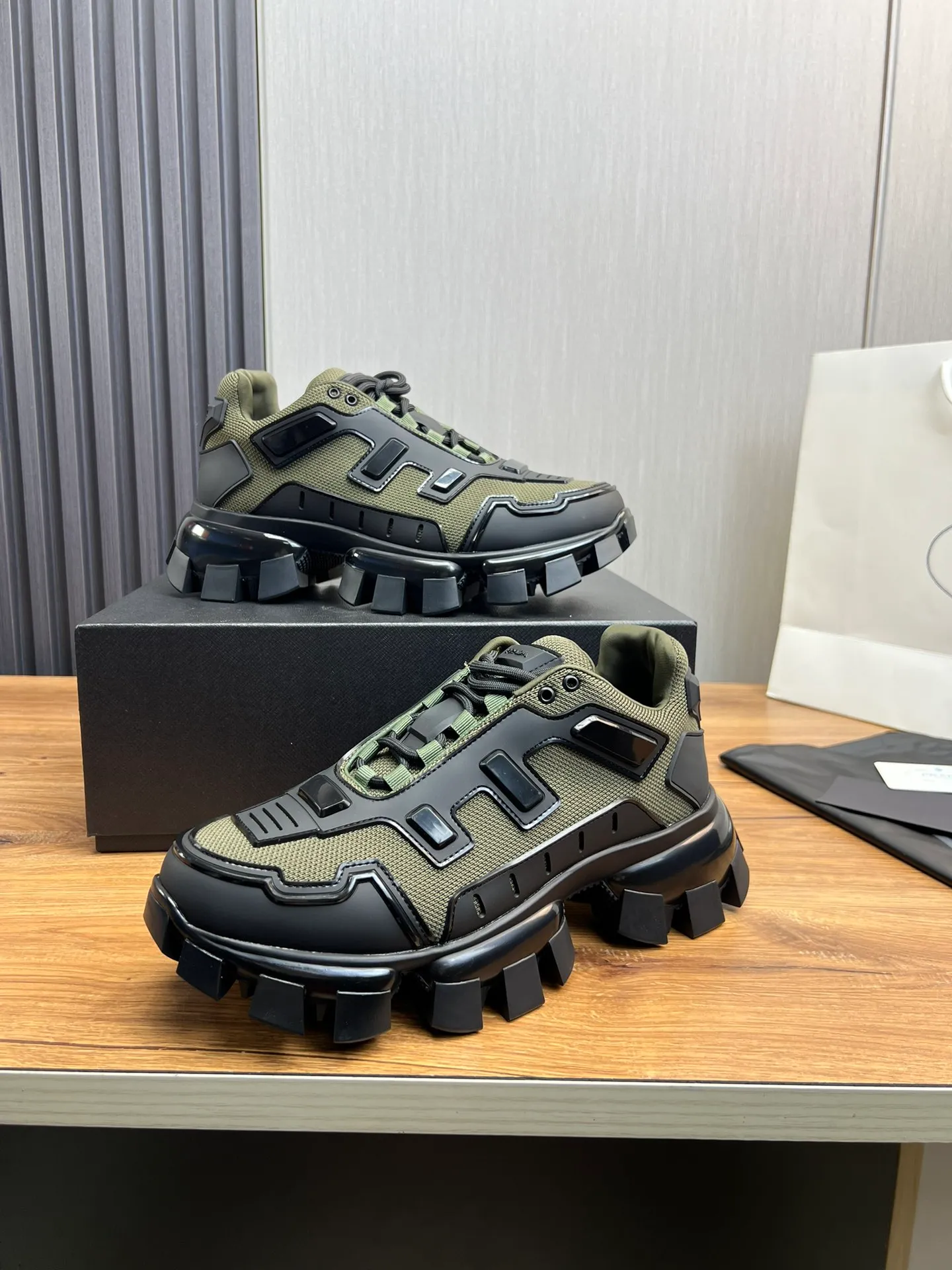 Men's shoes 💰620💰 [PRADA] Hot-selling thick-soled shoes 🔥 Available all year round ✔️Official website synchronization Original fly-knit film fabric + cowhide lining, 1⃣️:1⃣️reproduction, original sole, 38-45 (45 made to order, non-refundable)